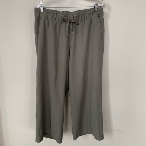Lululemon On The Fly Wide Leg Pants Size 10 - Picture 1 of 8
